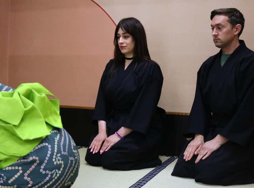 Learn Zen in a class of making Matcha tea near Osaka Castle - A samurai welcome in Osaka
