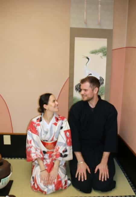 Learn Zen in a class of making Matcha tea near Osaka Castle - Choosing kimono, hakama, and the right photo options