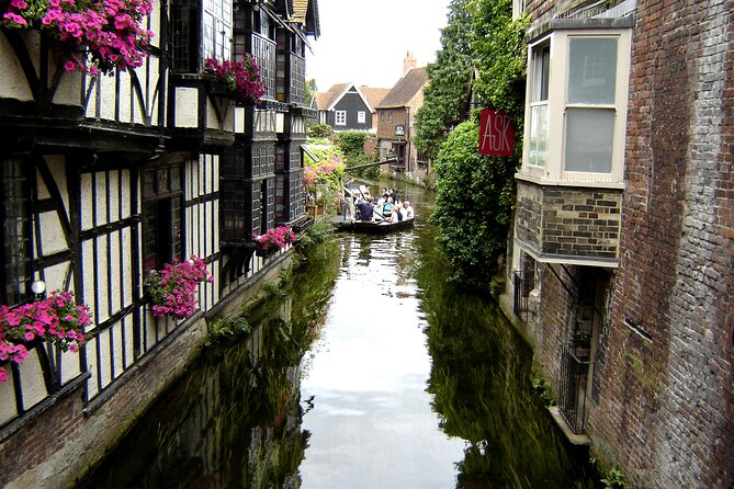 Leeds Castle and Canterbury - Day Tour from Brighton - The guides and the feel of the day