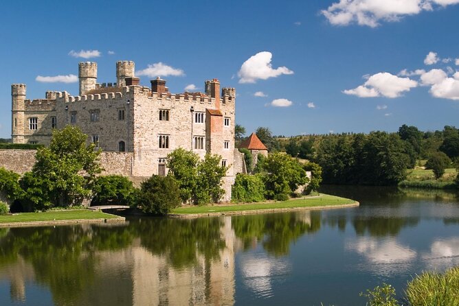 Leeds Castle, Cliffs of Dover and Canterbury Day Trip from London with Guided Cathedral Tour - Why the coach format works, and where it does not