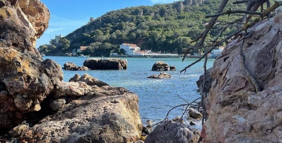 Lisbon: Arrábida & Sesimbra w/ Palmela Castle & Wine Tasting - Key points at a glance