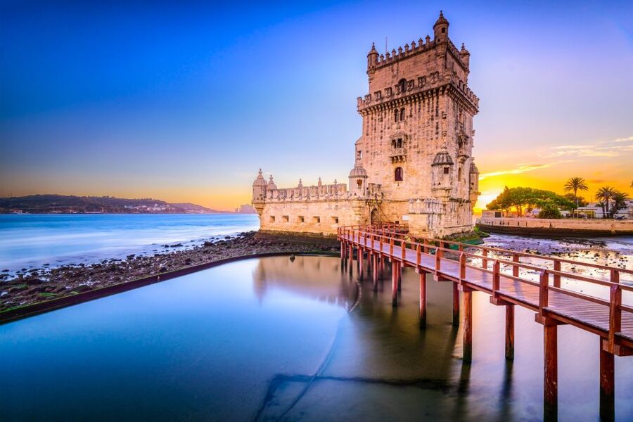 Lisbon: Saint George's Castle Entry & City Self-Guided Tours - From the National Pantheon into Lisbon