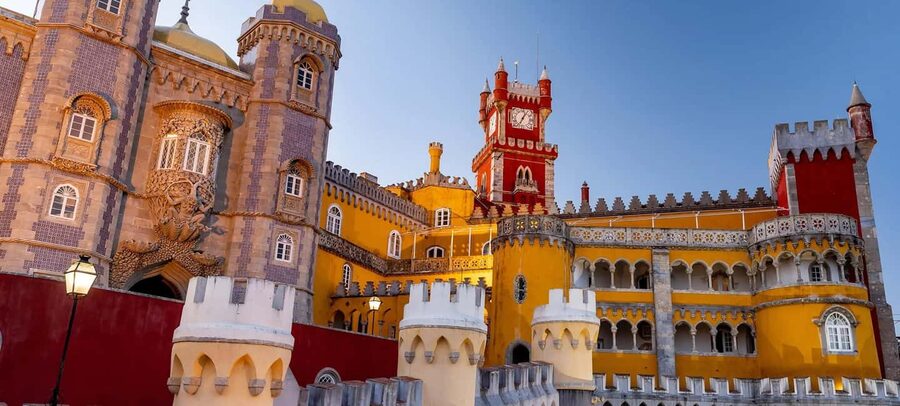 Lisbon: Sintra, Pena, Moorish Castle, Cabo Da Roca & Cascais - What the guides add to the day