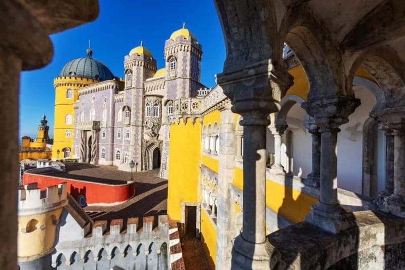 Lisbon: Sintra, Pena Palace, Moorish Castle & Regaleira Tour - Sintra Old Town and a proper lunch break