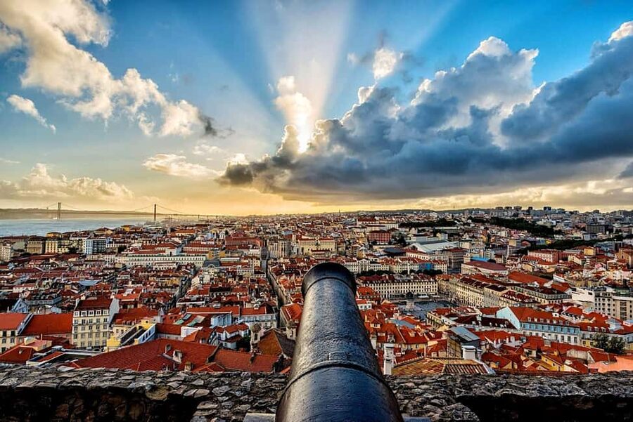 Lisbon Tour: Cristo Rei, Belem, São Jorge Castle, 360°View. - Lisbon Cathedral and the churches of the old center