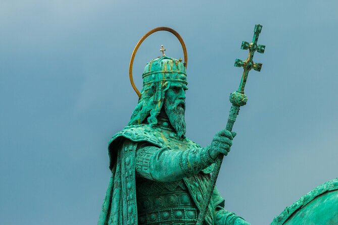 Live virtual walking tour in the Buda Castle quarter - Matthias Church and the approach to Fisherman’s Bastion