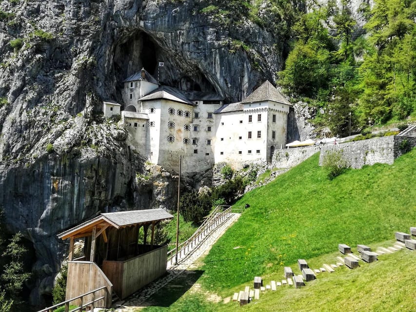 Ljubljana: Postojna Cave and Predjama Castle Tour - A guide makes the difference