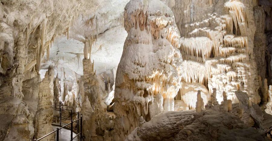 Ljubljana: Postojna Cave & Predjama Castle Tickets and Tour - The six-hour schedule, from Ljubljana and back
