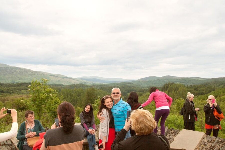 Loch Lomond, Highlands & Stirling Castle Tour from Edinburgh - Loch Lomond: choose the water or the shore