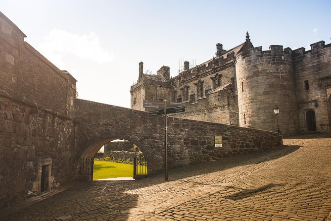 Loch Lomond, Kelpies & Stirling Castle Tour Including Admission - Lunch on your own terms