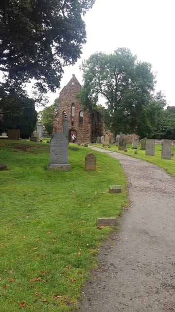 LOCH NESS ,CAWDOR CASTLE ,CLAVA CAIRNS & MORE FROM INVERNESS - Key points at a glance