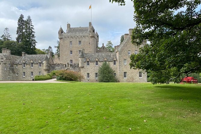 Loch Ness,cawdor castle,inverness,Culloden battlefield,& more from invergordon - A private route through the Highlands