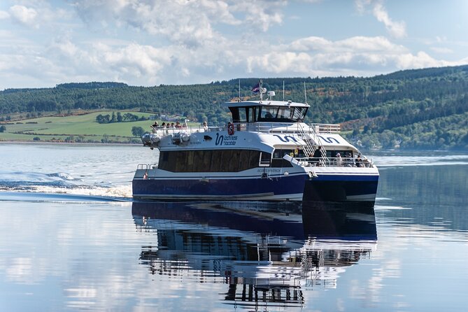 Loch Ness Cruise and Urquhart Castle visit from Inverness - Cruising Loch Ness from Dochgarroch Lock
