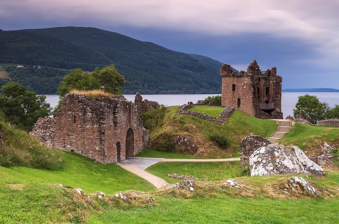 Loch Ness Cruise Including Urquhart Castle and Loch Ness Centre - Should you book it?
