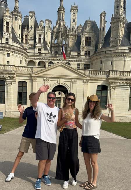 Loire Castles Day Trip & Wine Tasting - Wine tasting at a family winery dating to 1508
