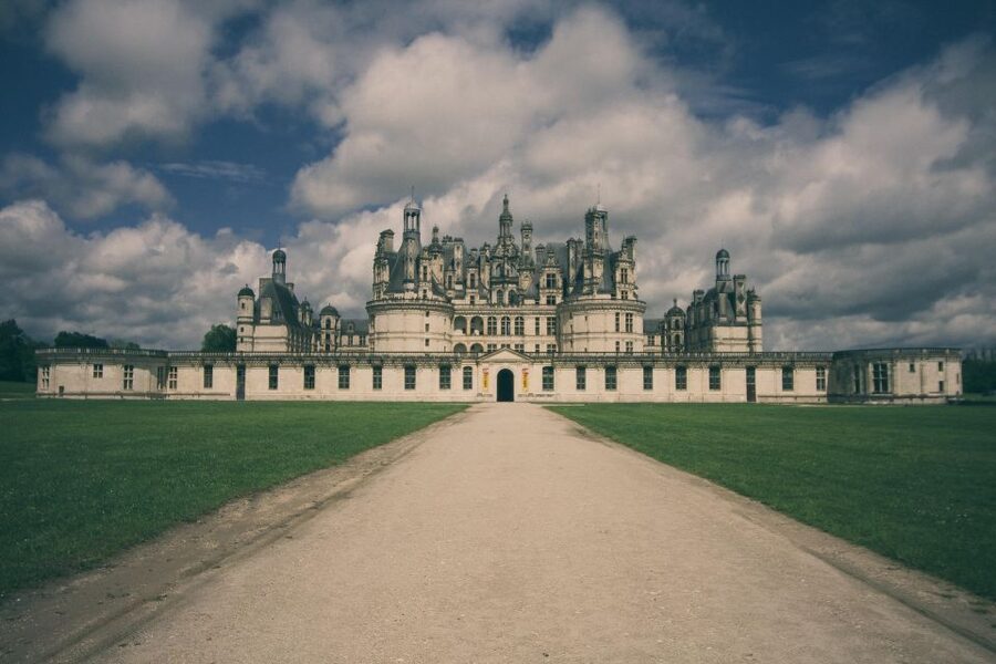 Loire Valley Castles: VIP Private Tour from Paris 3 Castles - Lunch: a local stop, paid separately