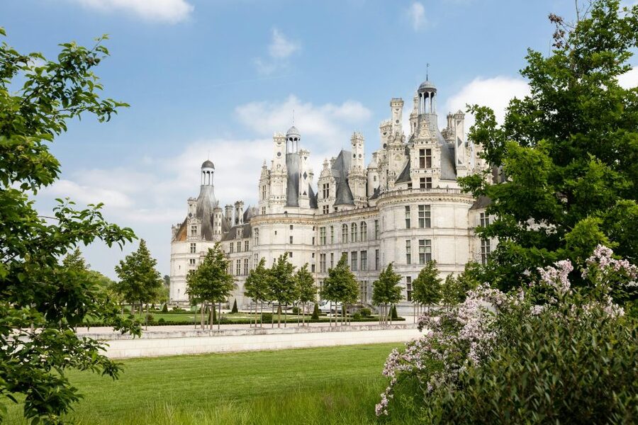 Loire Valley Castles: VIP Private Tour from Paris 3 Castles - The early Paris pickup sets the tone
