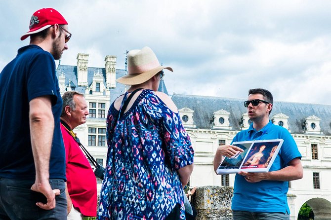 Loire Valley Wine and Castles Small-Group Day Trip from Paris - The van ride and small-group tradeoff