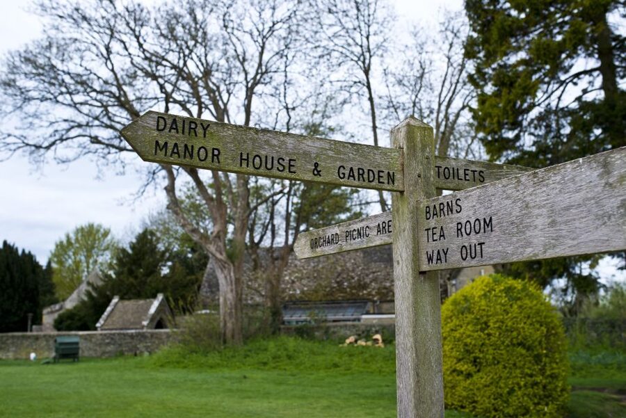 London: Downton Abbey, Cotswolds, and Highclere Castle Tour - Key points at a glance