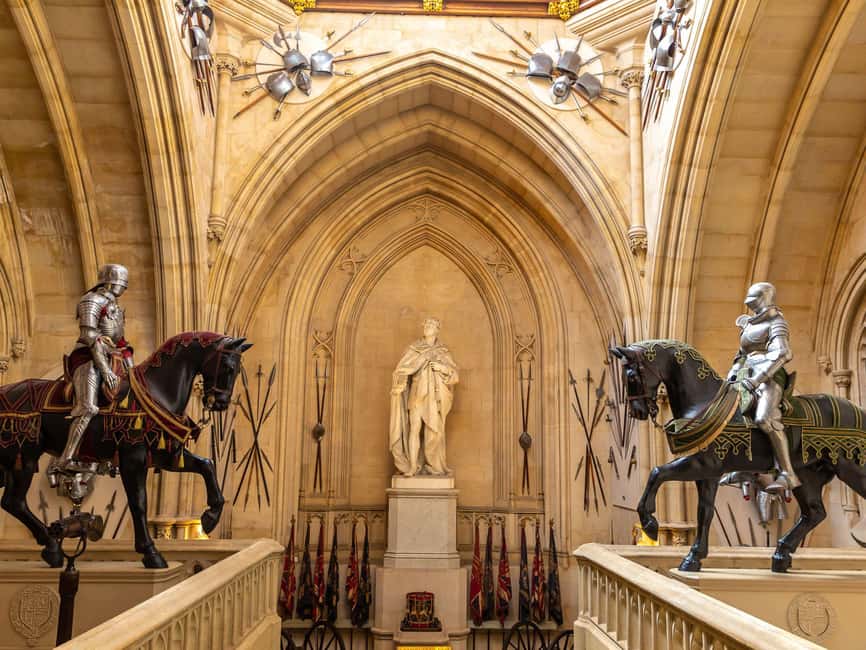London: Stonehenge and Windsor Castle Day Trip - What the guide adds to the experience