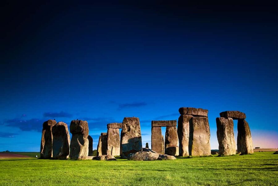 London: Stonehenge, Windsor Castle, Bath, Lacock & Pub Lunch - Stonehenge: the day’s strongest stop