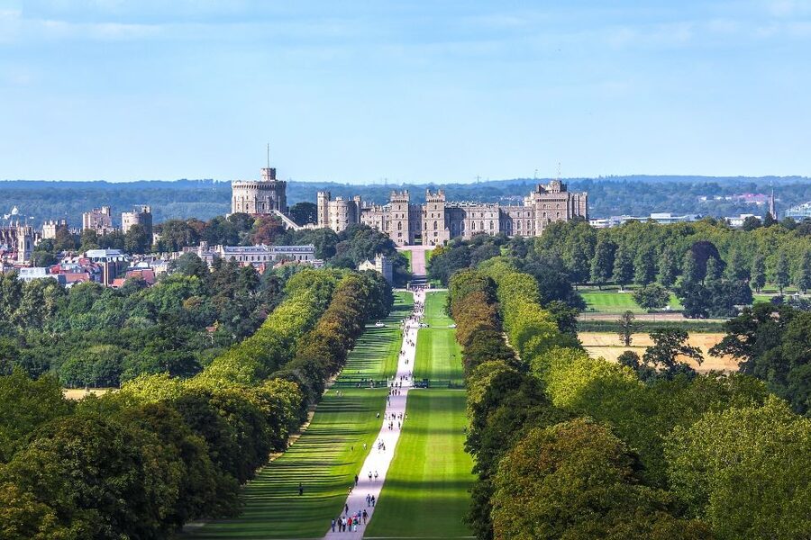 London: Transfer to Southampton with Windsor Castle Visit - The Walk From the Coach Park