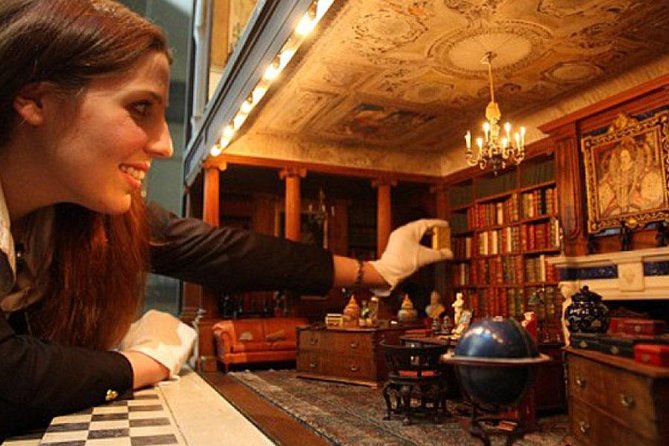 London, Windsor Castle, Hampton Court Palace with Free Snack Pack - Who should book this royal double-header?