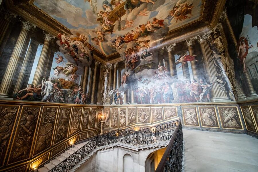 London: Windsor Castle & Henry VIII's Hampton Court Palace - Windsor Castle, from royal apartments to royal weddings