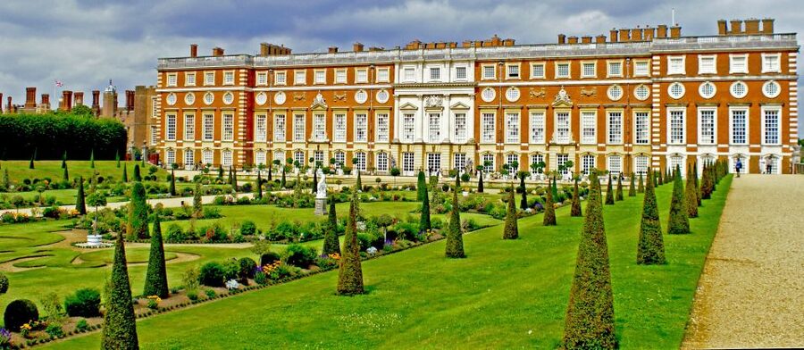 London: Windsor Castle & Henry VIII's Hampton Court Palace - Is $120 good value?