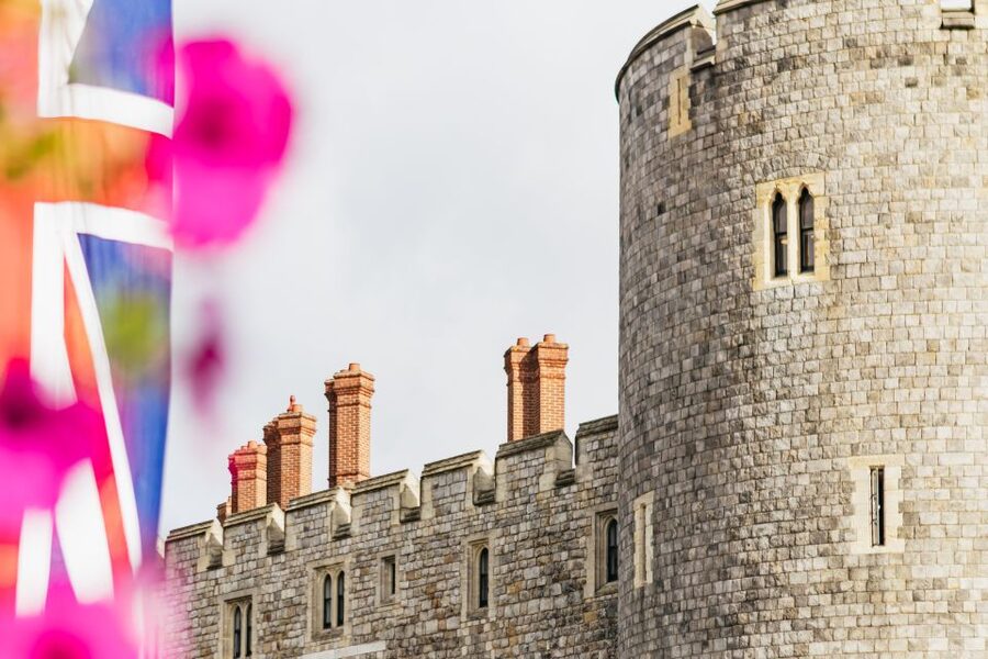 London: Windsor Castle, Stonehenge & Bath Full-Day Tour - The coach ride is part of the experience