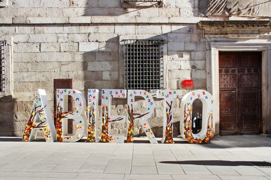 Madrid: Segovia and Toledo Tour, Alcazar, and Cathedral - Two Spanish cities, one very full day