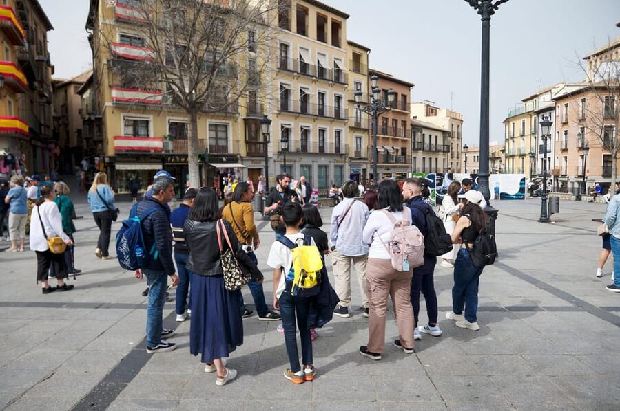 Madrid: Segovia and Toledo Tour, Alcazar, and Cathedral - Free time in Segovia: lunch, streets, and local specialties