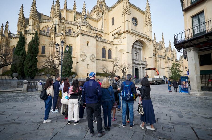 Madrid: Segovia and Toledo Tour, Alcazar, and Cathedral - The 8:30 a.m. departure changes the rhythm