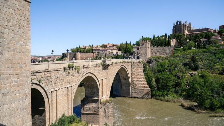 Madrid: Toledo and Segovia Tour with Alcazar and Cathedral - Who will enjoy this day most?