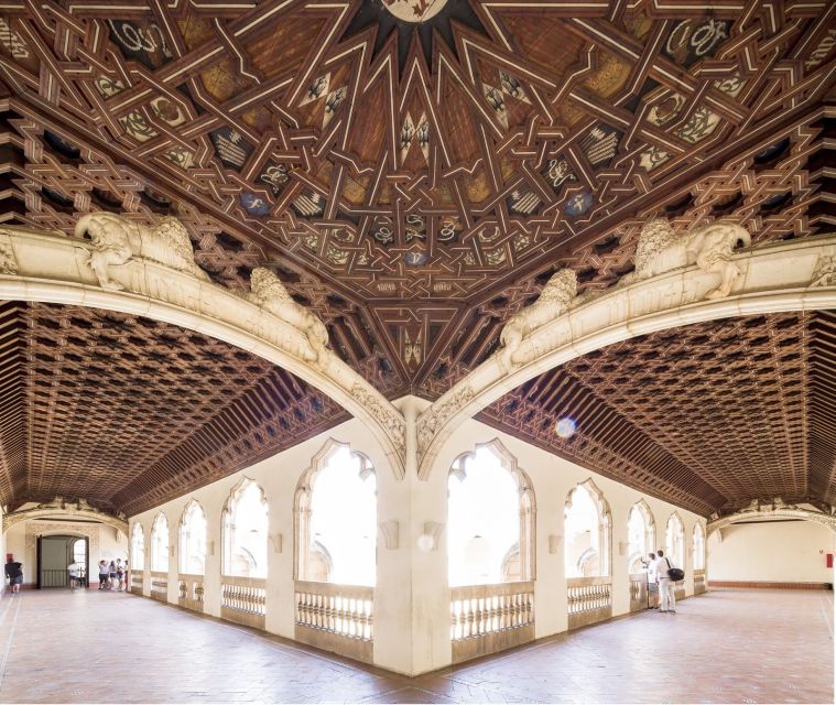 Madrid: Toledo and Segovia Tour with Alcazar and Cathedral - General guided visit or on your own?