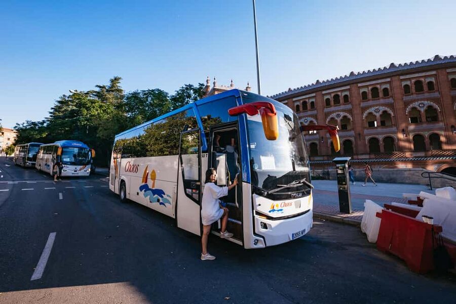 Madrid: Toledo & Segovia Tour w/ Cathedral, Alcazar & Lunch - The long transfer from Toledo to Segovia