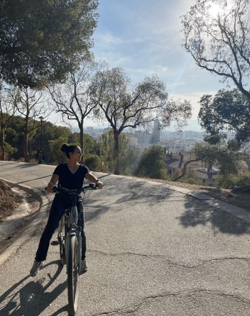 Malaga: Castle Hill and Fisherman Village E-Bike Tour - Following the beach promenade to Miramar Palace