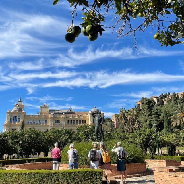 Malaga: Castle Hill and Fisherman Village E-Bike Tour - The guides make the difference