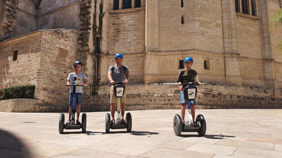 Malaga segway: Panoramic tour of Gibralfaro - Riding from Muelle Uno toward Gibralfaro