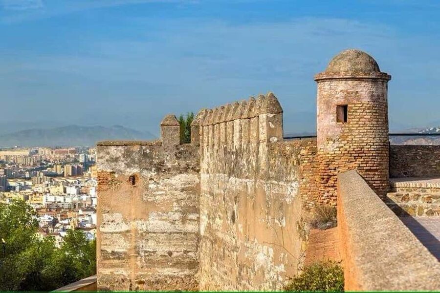 Malaga Walking Tour with Gibralfaro Castle & Alcazaba Visits - Starting Above Málaga at Gibralfaro Castle