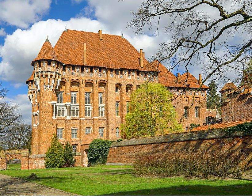 Malbork Castle Half Day Private Tour - Three hours inside the Gothic fortress