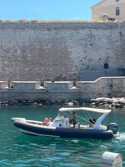 Marseille: Set sail for the Château d'If and the Frioul Islands - Leaving from the Mucem footbridge