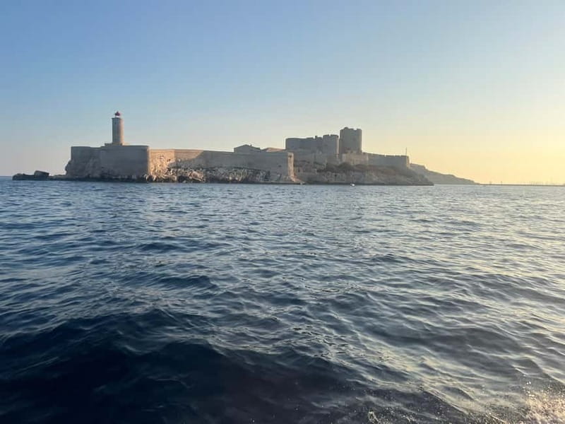 Marseille: Set sail for the Château d'If and the Frioul Islands - A photo stop at Degaby Island