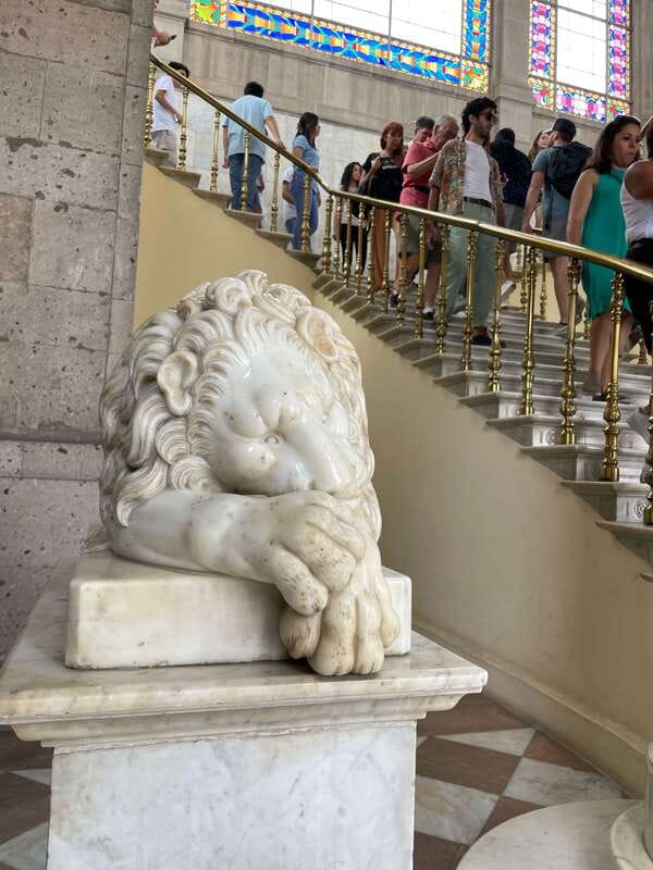 Mexico City: Art, History & gossip about Chapultepec Castle - Timing, meeting point, and what to bring