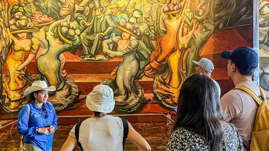 Mexico City: Chapultepec Castle After-Hours Guided Tour - Who will enjoy this evening tour most