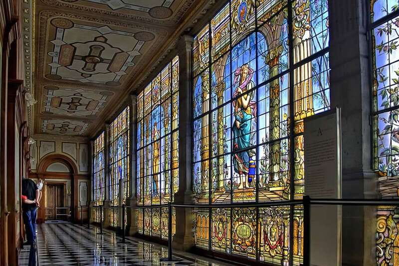 Mexico City: Chapultepec Castle and Anthropology Museum Tour - What makes the bilingual guide worth paying for