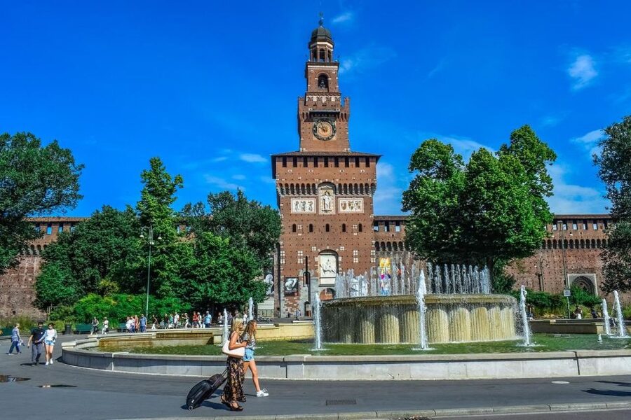 Milan: Duomo, Sforza Castle, and Pieta Guided Tour - Meeting at Camparino in Galleria