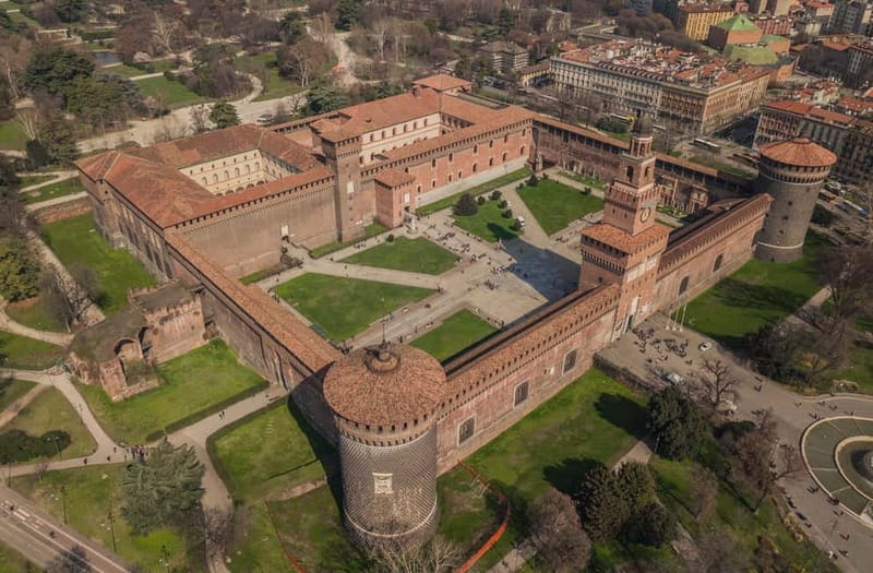 Milan: Last Supper and Sforza Castle Guided Tour - Inside Leonardo’s 15-minute viewing room