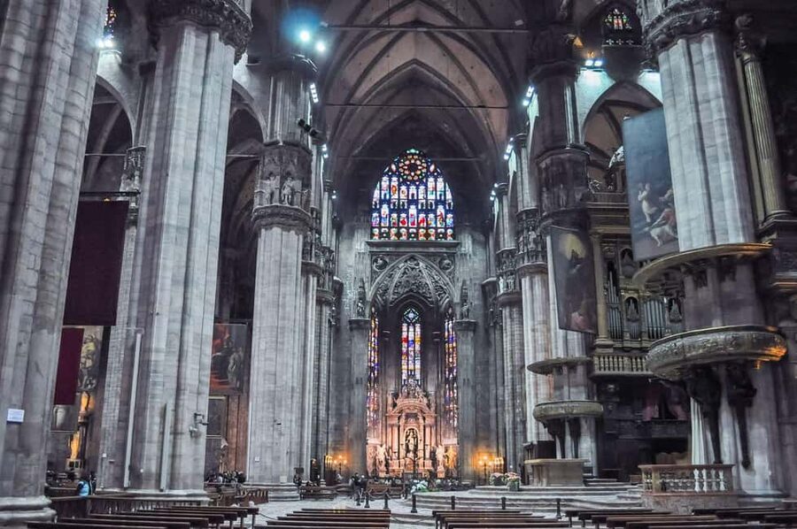 Milan Small Group: Duomo & Rooftop, Castle, Gelato Tasting - Galleria Vittorio Emanuele II and La Scala
