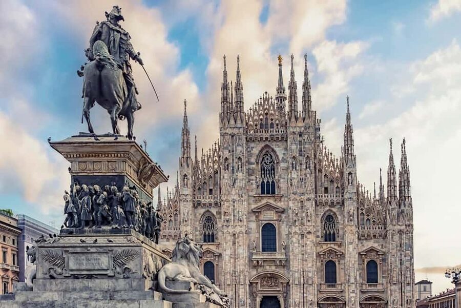 Milan Small Group: Duomo & Rooftop, Castle, Gelato Tasting - Timing, group size, and value